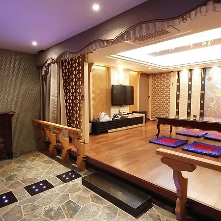 Centro Hotel