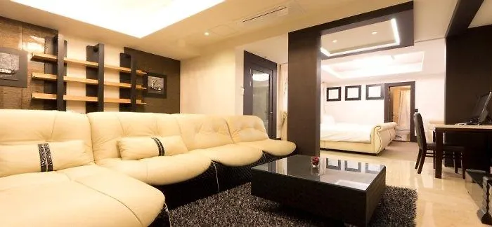 Centro Hotel 2*